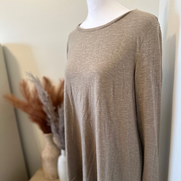 Long sleeve tunic top - Picture 2 of 3